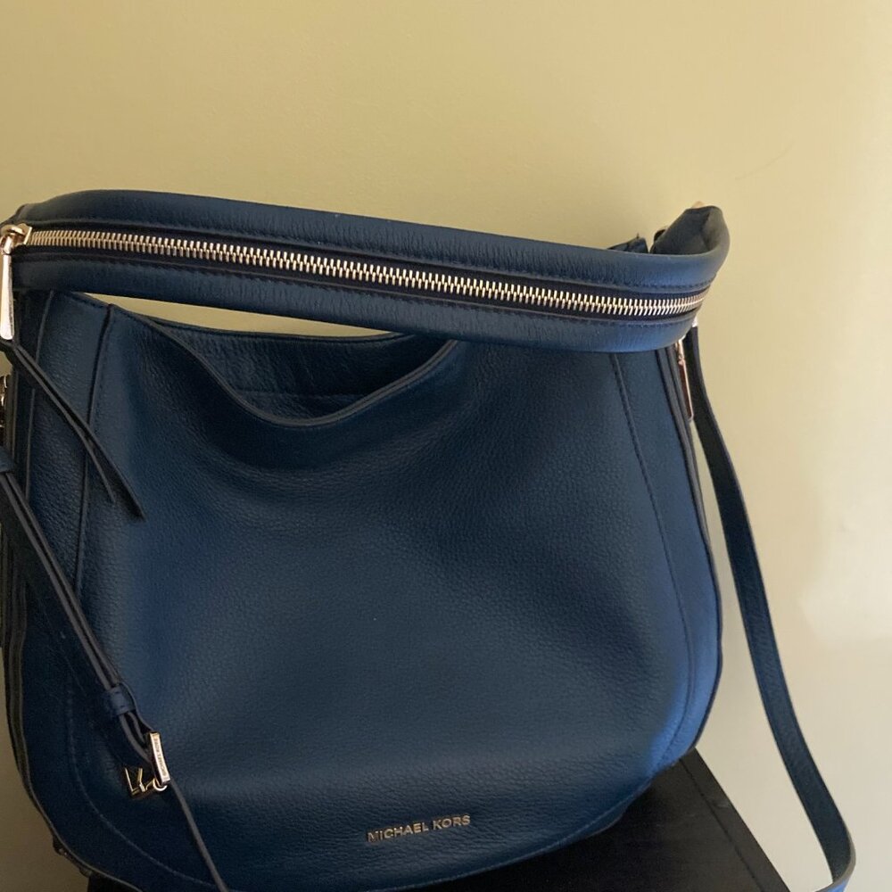 Michael Kors Julia Medium Hobo Bag